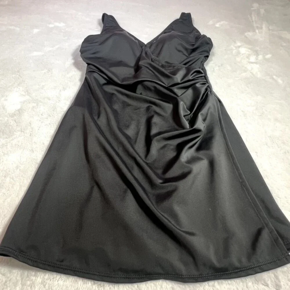 D&Co Beach Swimsuit Womens 4‎ Black One Piece Ruched V Neck Swim Dress Summer